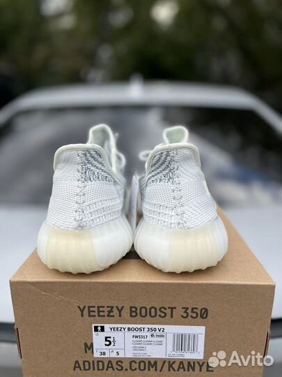 Adidas yeezy 350 V2 cloud white