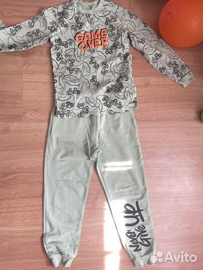 Спортивный костюм (2 костюма и штаны) 128