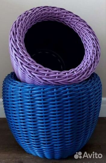 Кашпо из искусственного ротанга