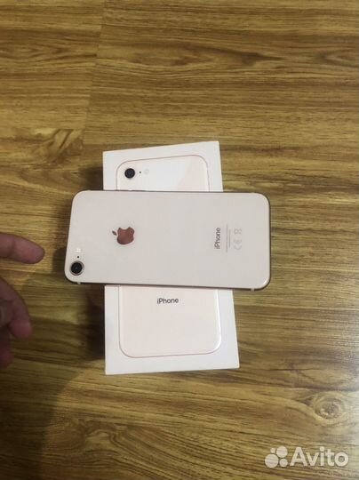 iPhone 8, 64 ГБ