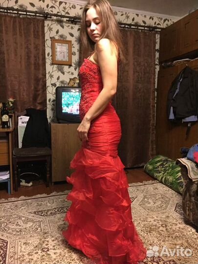 Вечернее платье на выпускной / мероприятие