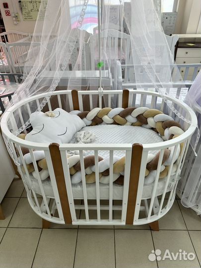 Кроватка круглая-овальная с матрасами