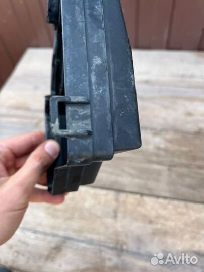 Крышка блока предохранителей Honda Civic 4D 1.3