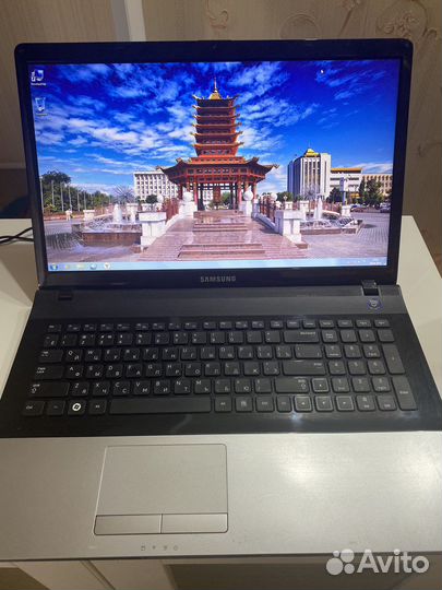 Ноутбук Samsung