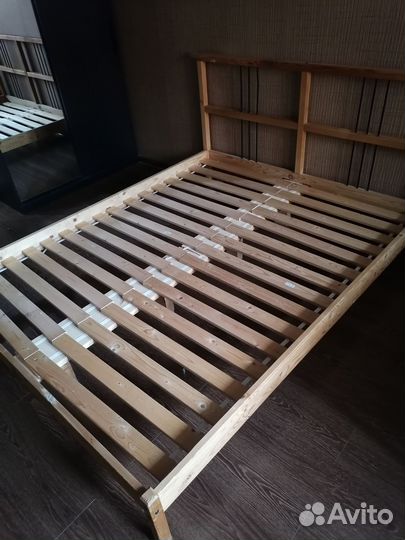 Кровать двухспальная с матрасом 160 200