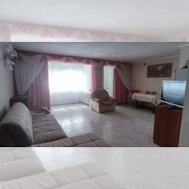 2-к. квартира, 60 м², 3/9 эт.