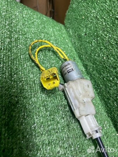 Моторчик ремня безопасности Volkswagen Touareg