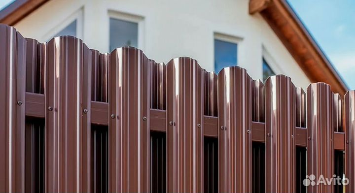 Забор из евроштакетника штакет