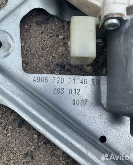 Стеклоподъемник правый Mercedes-Benz Sprinter