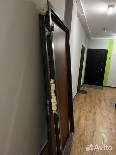 Продам входную дверь