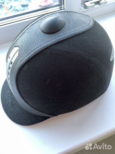 Конный шлем