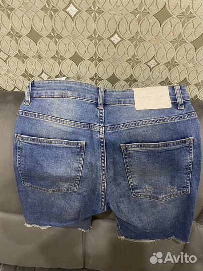 Продам джинсовые шорты
