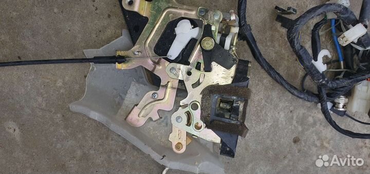 Грейд Волл Ховер H3 замок двери