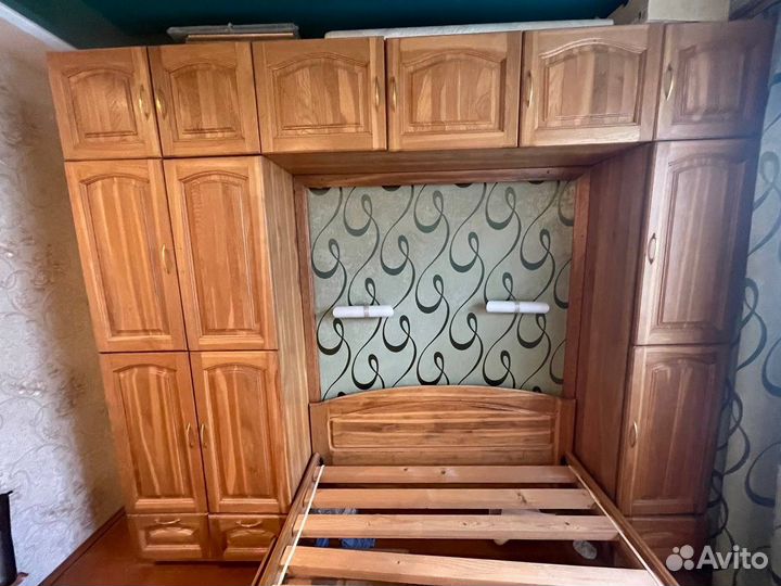 Спальный гарнитур