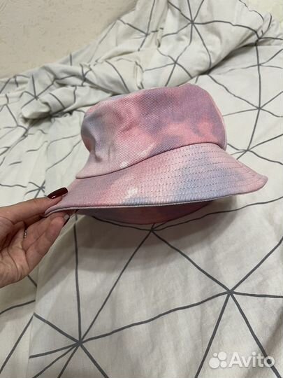 Панамы и кепка