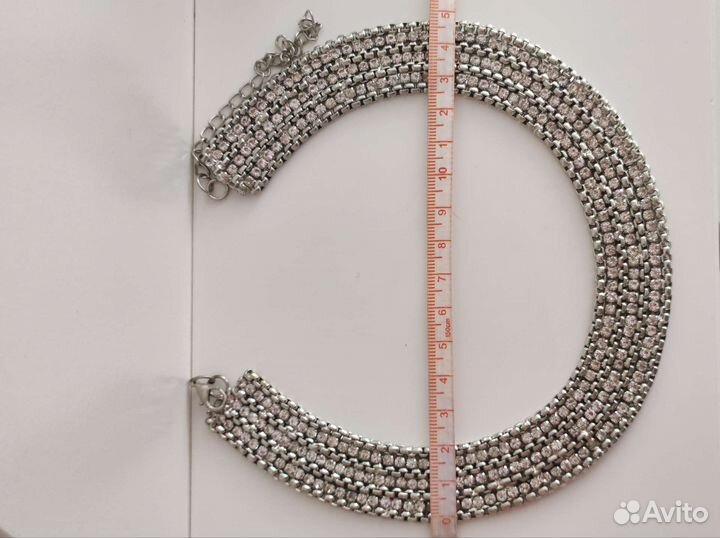 Колье женское со стразами новое