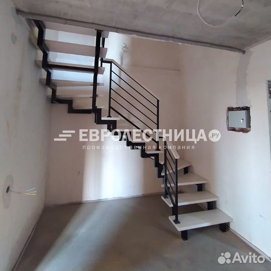 Лестница металлическая в дом