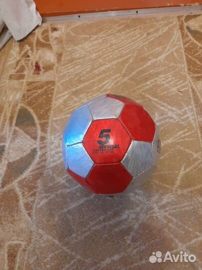 Футбольный мяч