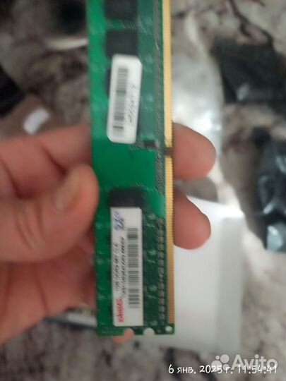 Материнская плата с процессором и памятью