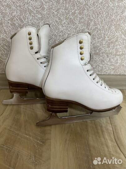Фигурные коньки jackson freestyle