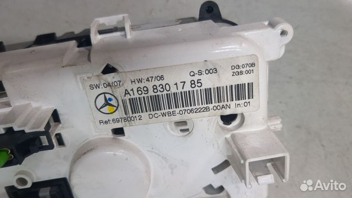 Переключатель отопителя Mercedes A W169, 2007