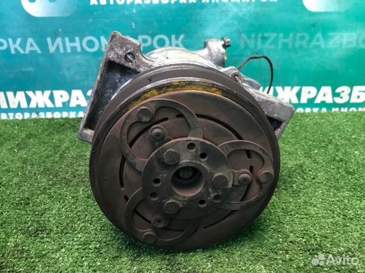 Компрессор кондиционера Volvo S40 2.5 B5254T7