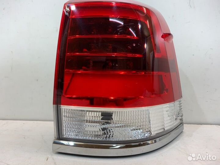 Фонарь задний правый Toyota Land Cruiser 200 2016