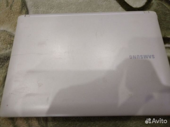 Samsung N150 Plus нетбук