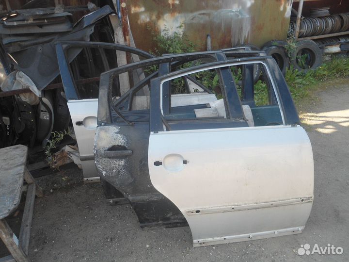 Дверь передняя