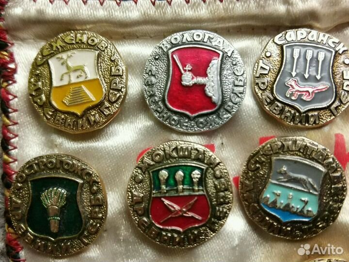 Советские значки древний герб 33 шт