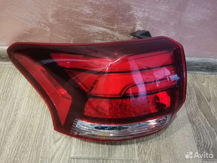 Задняя фара для mitsubishi 2