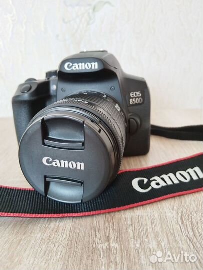 Зеркальный фотоаппарат Canon EOS 850D