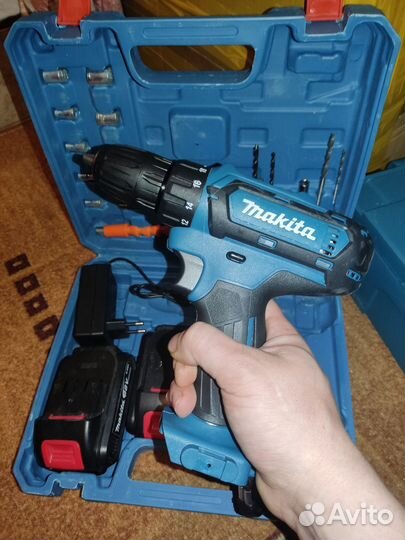 Шуруповерт Makita 21v с 2 АКБ, 10 мм патрон