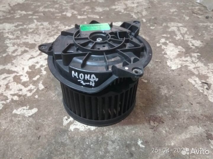 Моторчик печки на Форд Мондео 04г