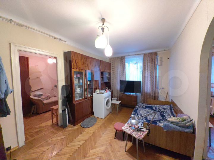 2-к. квартира, 46 м², 1/4 эт.