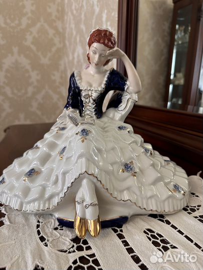 Фарфоровые статуэтки