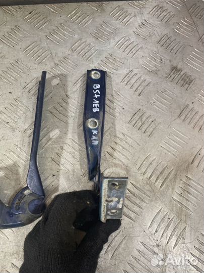 Петля капота Volkswagen Passat, B5+