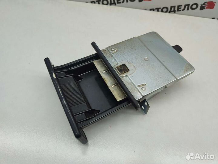 Пепельница водительская Suzuki Swift MA 1997 г.в