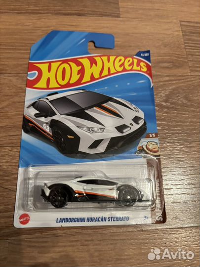 Hot wheels машинки