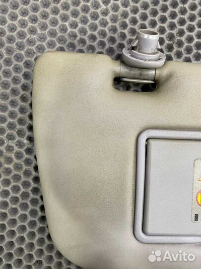 Б/У Козырек солнцезащитный (обшивка салона) правый