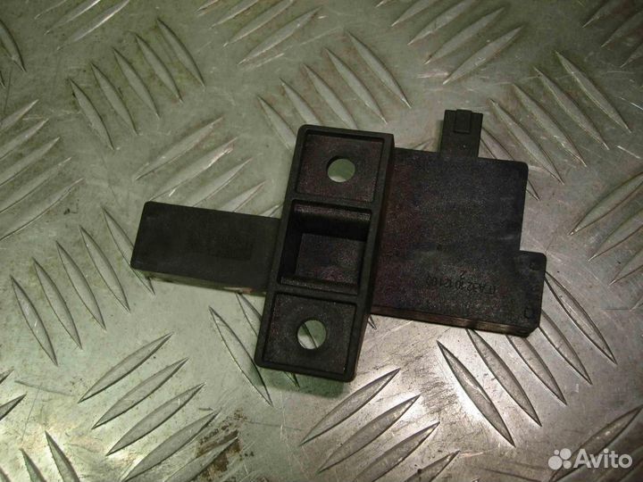 Антенна Audi A6 Allroad C6 2006-2012