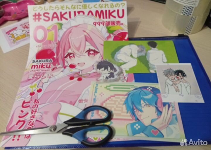 Бумажный мерч, акрил