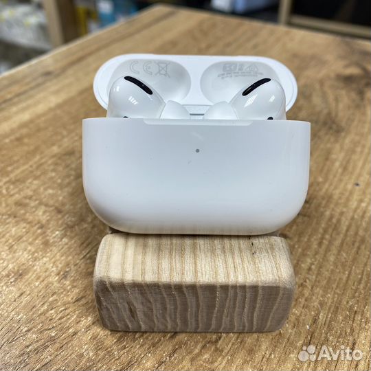 Беспроводные наушники Apple AirPods Pro