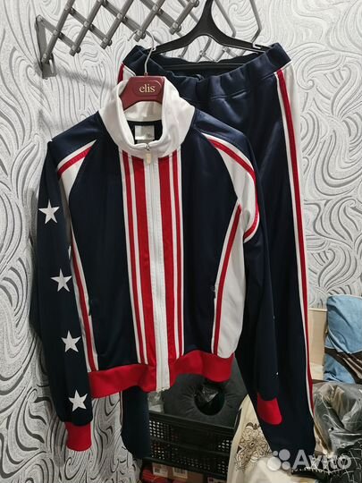 Спортивный костюм