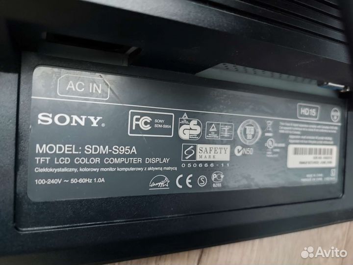 ЖК монитор Sony SDM-S95A