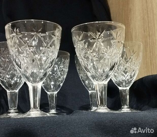 Хрустальные рюмки на ножке ссср.10шт