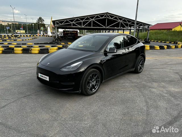 Tesla Model Y AT, 2021, 40 000 км с пробегом, цена 4290000 руб.