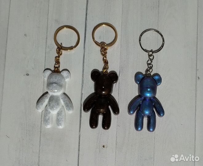 Брелок из эпоксидной смолы