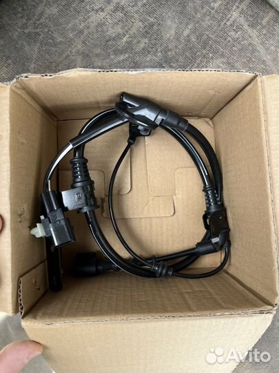 Датчик ABS задний левый на Bestune T55