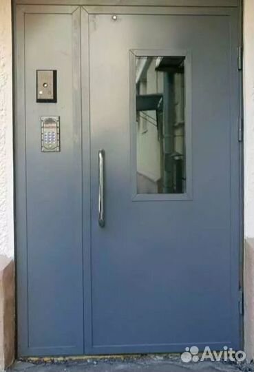 Дверь подъездная металлическая под домофон